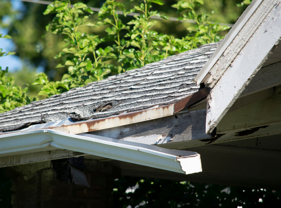 How to sell an empty house - broken guttering