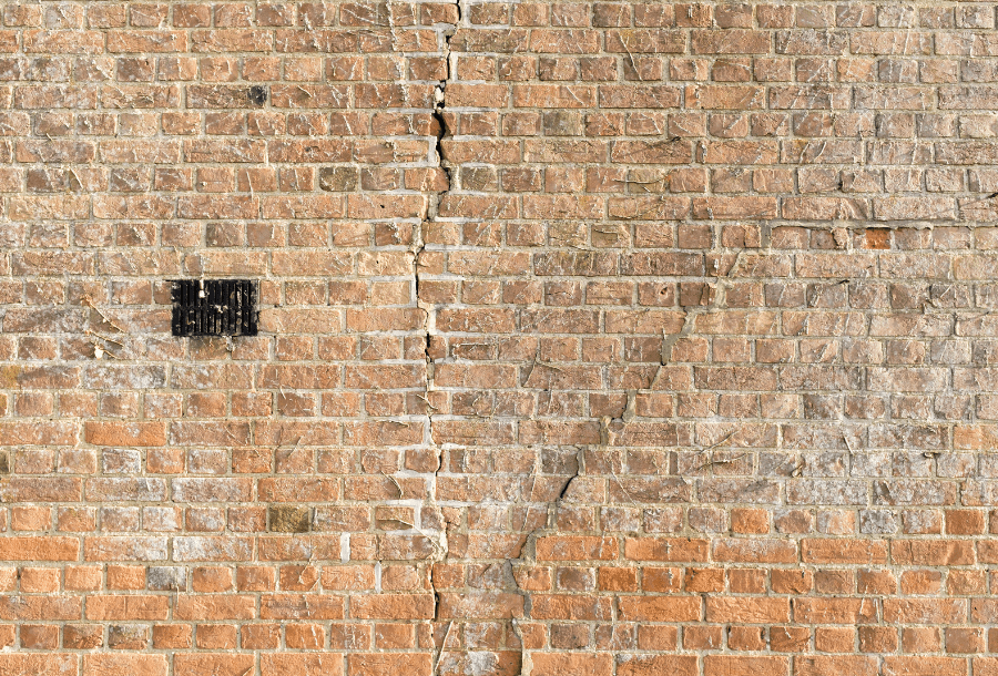 Property survey - subsidence on house wall