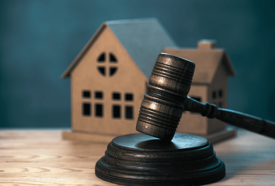 Selling a House at Auction - hammer