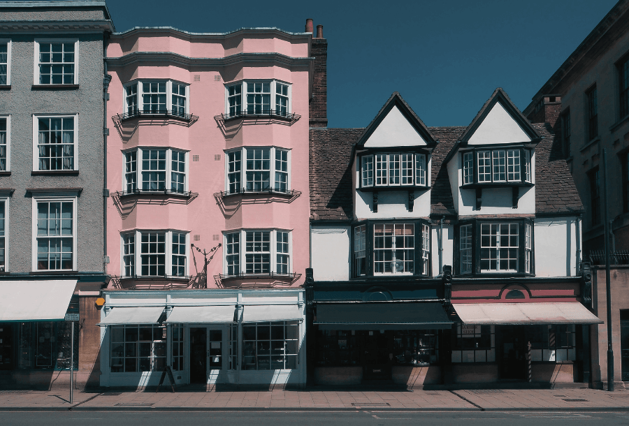 Unmortgagable - Flats located above shops