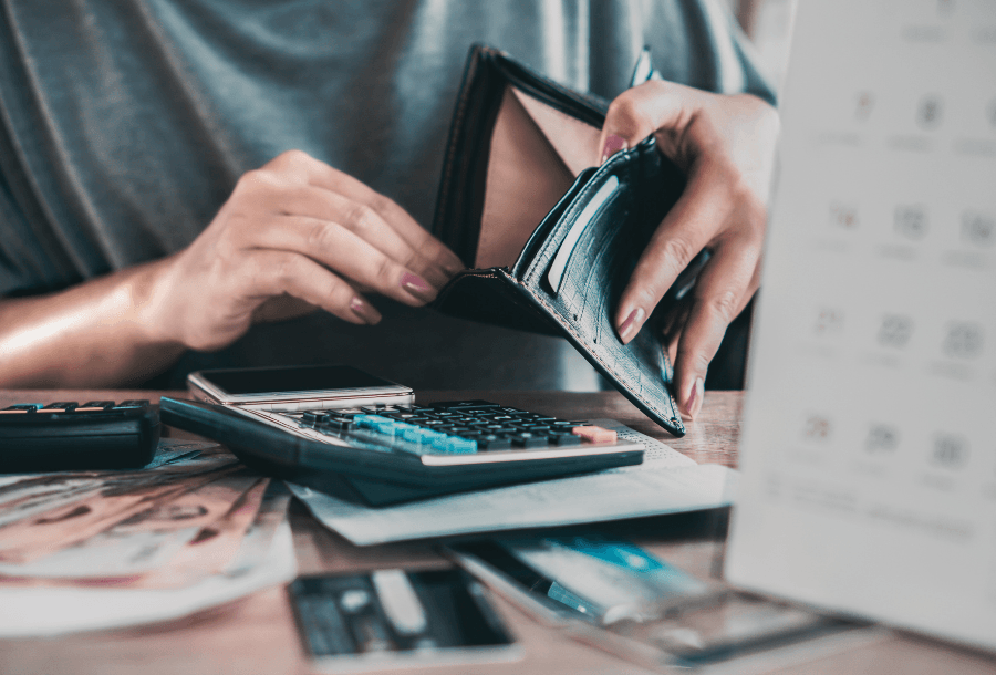 Selling your house for cash - financial hardship empty purse