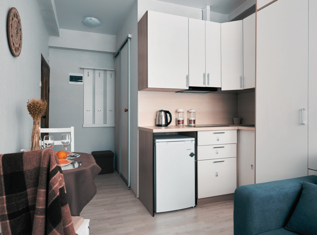 Sell you flat fast - inside studio apartment